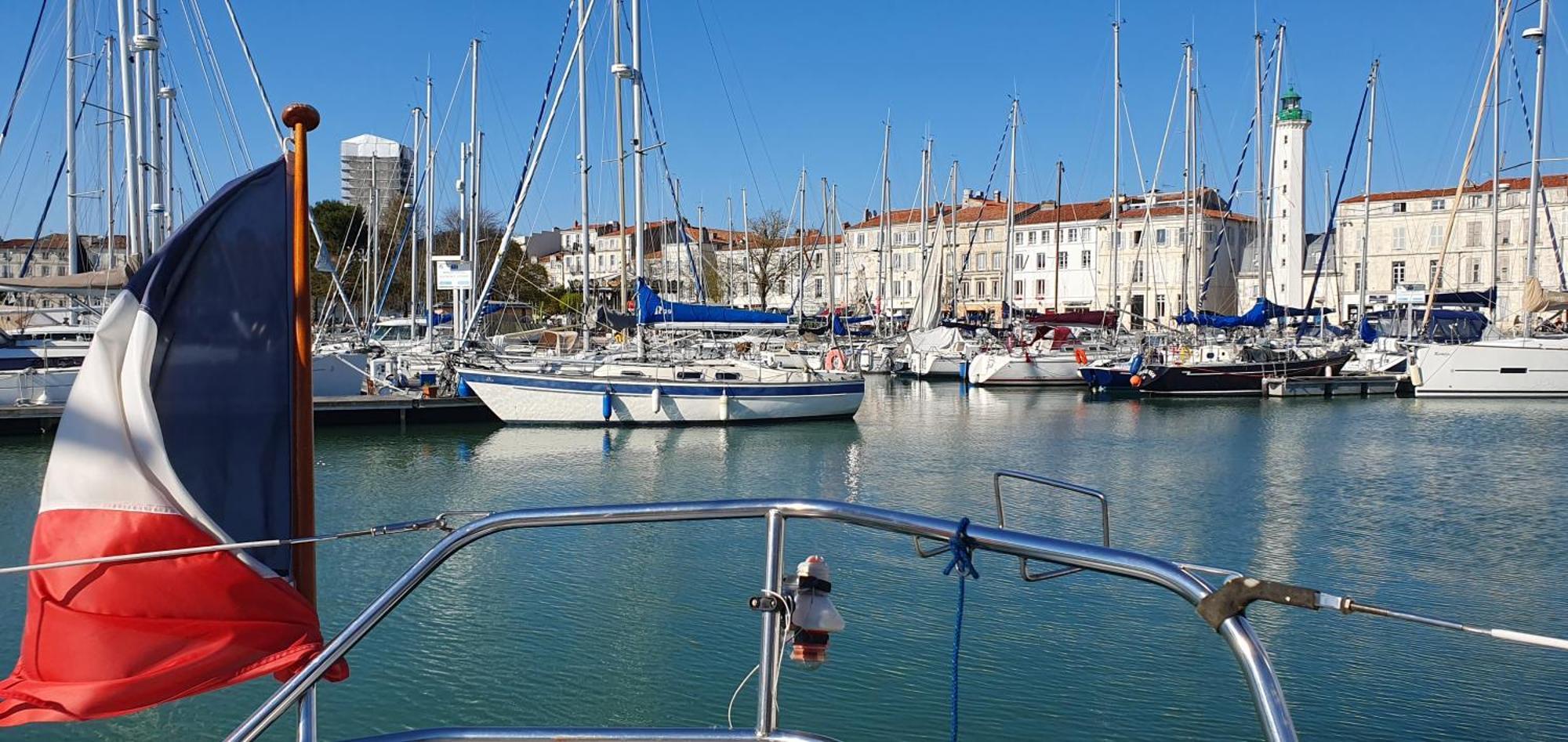 Coriandre 2 - Dormir Sur Un Grand Voilier 9 Personnes By Nuits Au Port La Rochelle  Zewnętrze zdjęcie
